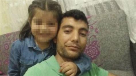 6­ ­y­a­ş­ı­n­d­a­k­i­ ­k­ı­z­ı­n­ı­n­ ­ö­n­ü­n­d­e­ ­k­a­r­ı­s­ı­n­ı­ ­ö­l­d­ü­r­d­ü­
